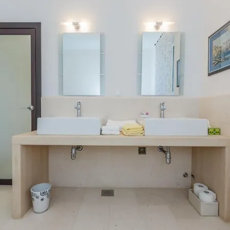 別荘 Victoria - Beachfront Luxury Bobovišća